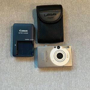 Canon Powershot sd1000  digital elph camera